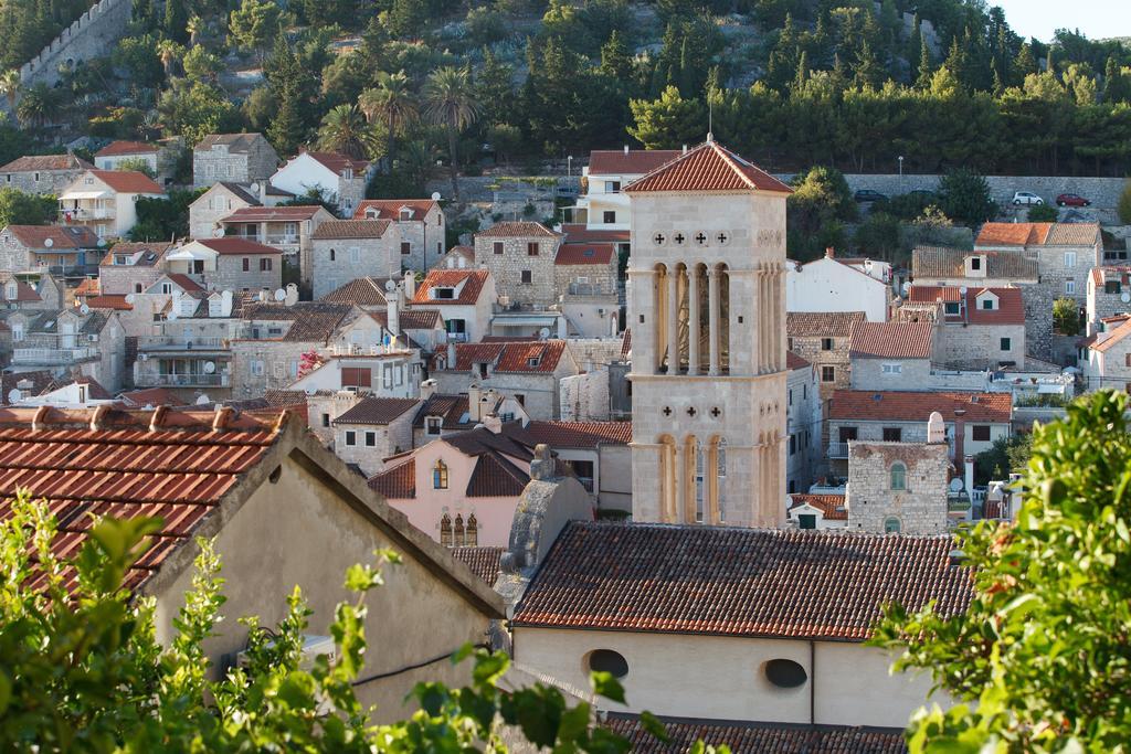 Apartment Dubica Hvar Town Exterior photo